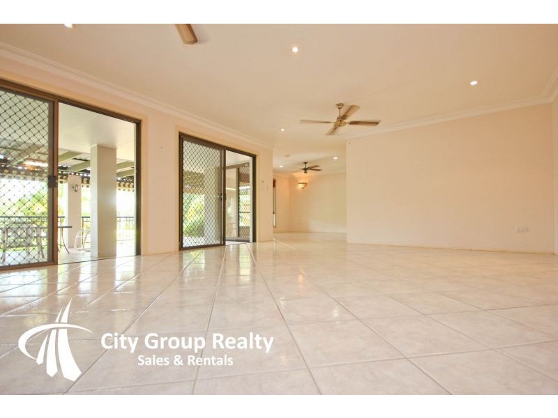 12 Argyle Crescent, Bundall QLD 4217