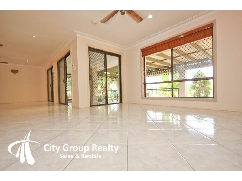 12 Argyle Crescent, Bundall QLD 4217