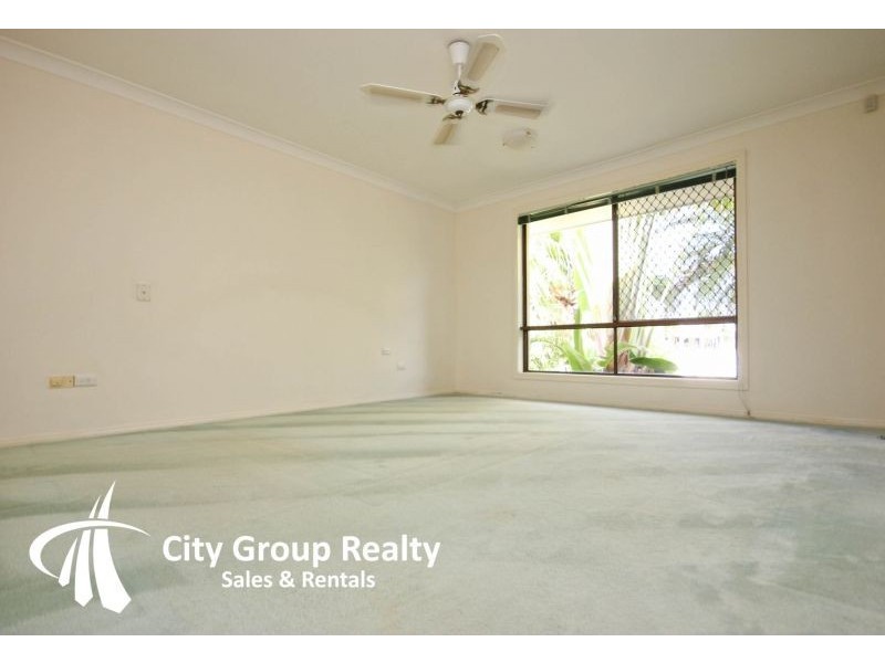 12 Argyle Crescent, Bundall QLD 4217