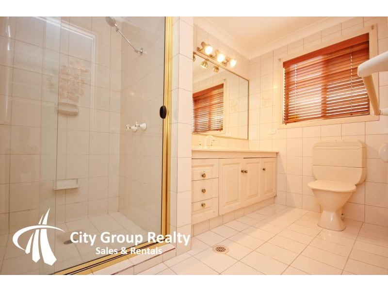 12 Argyle Crescent, Bundall QLD 4217