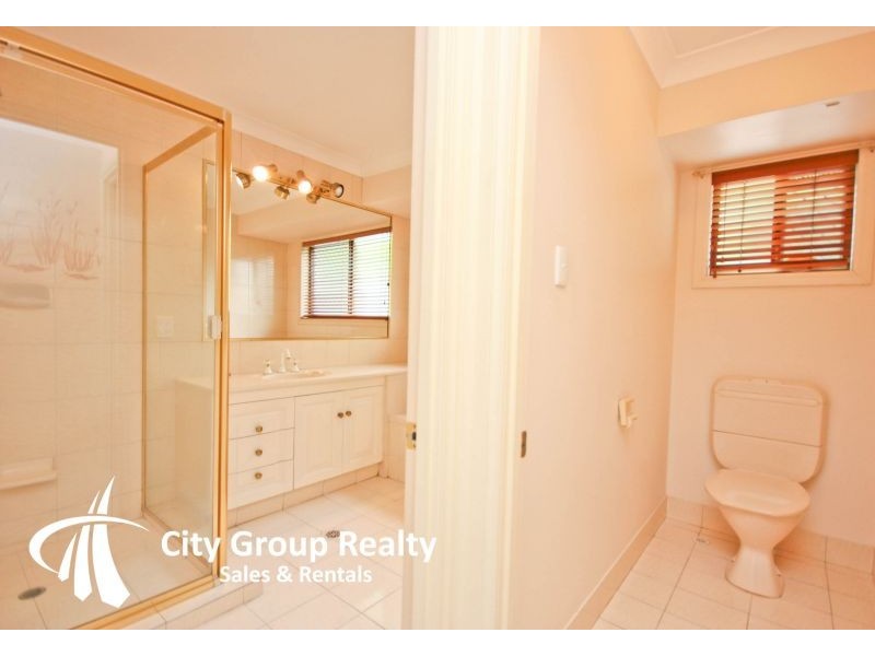 12 Argyle Crescent, Bundall QLD 4217