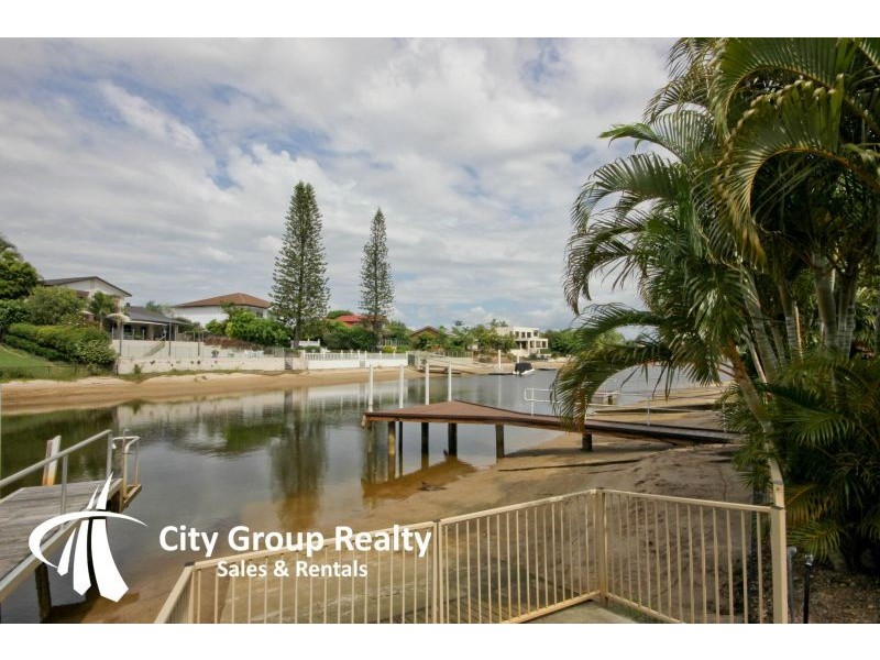 12 Argyle Crescent, Bundall QLD 4217