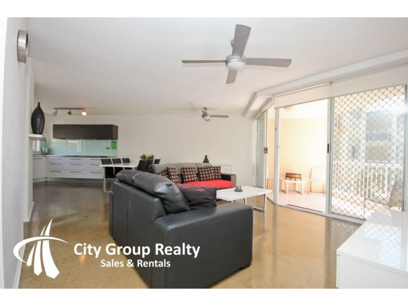 11/33 Beach Parade, Broadbeach QLD 4218