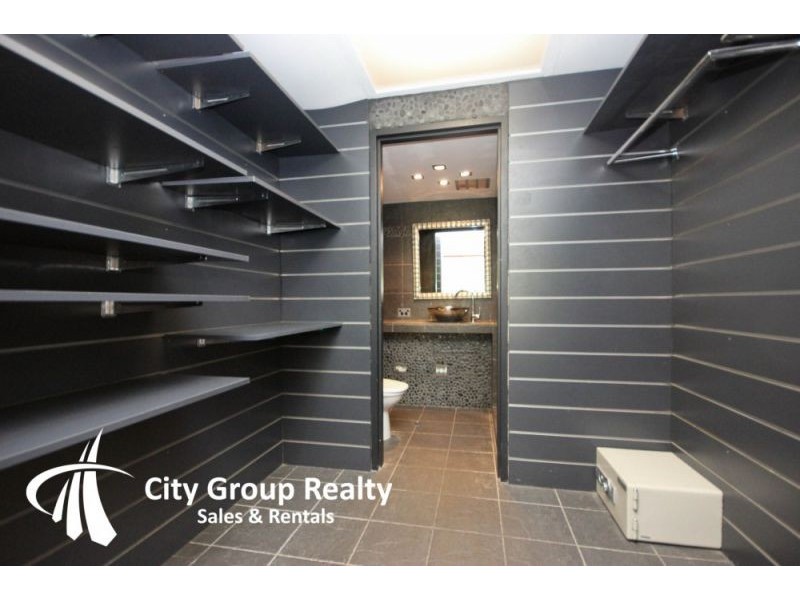 11/33 Beach Parade, Broadbeach QLD 4218