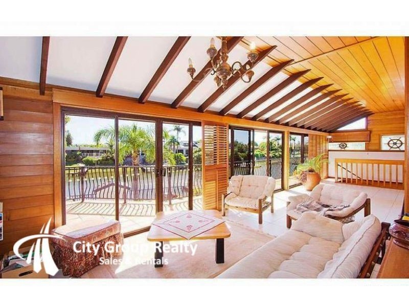 3 Witt Avenue, Carrara QLD 4211