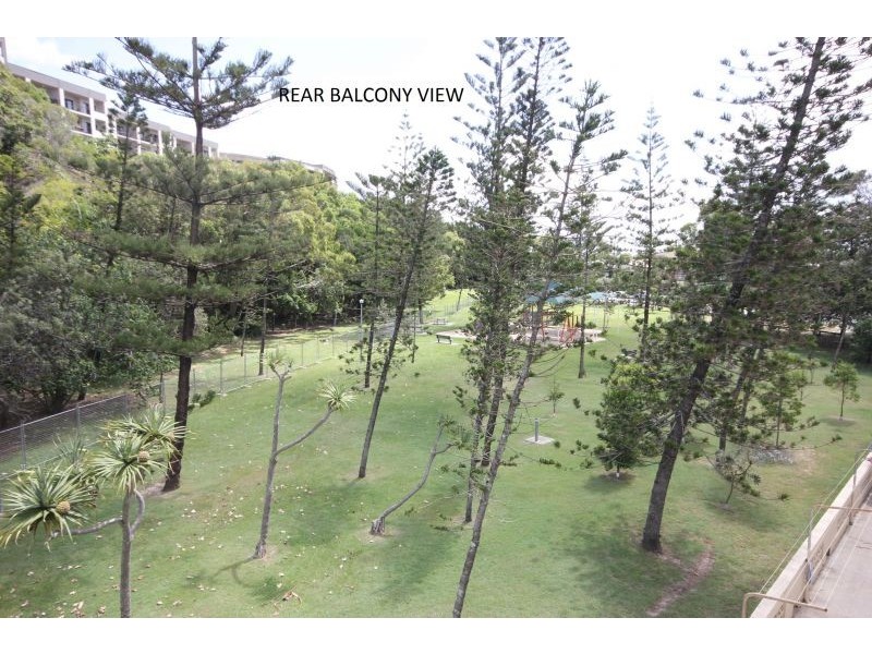 2 Fraser Avenue, Miami QLD 4220