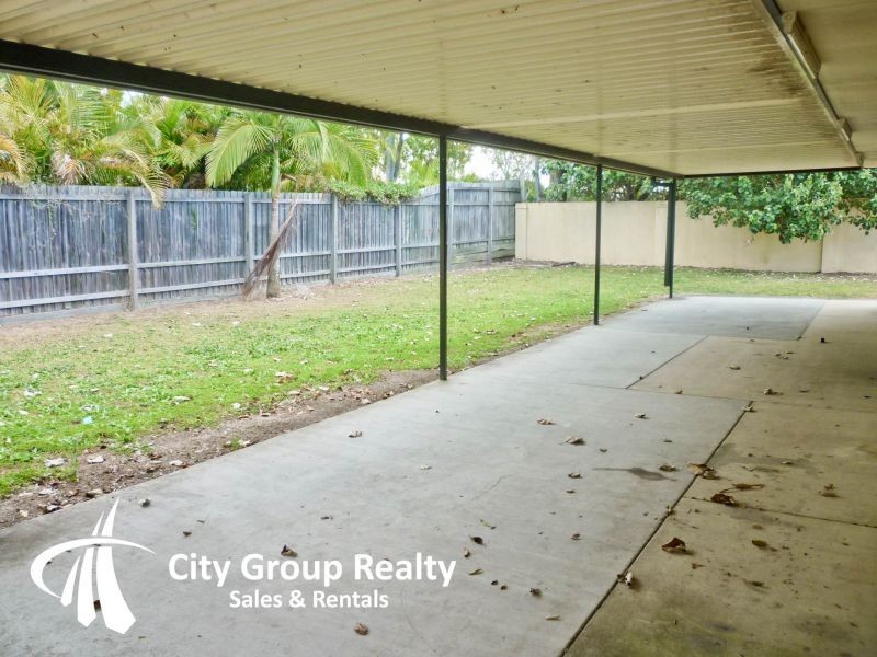 1 Yarraville Street, Robina QLD 4226