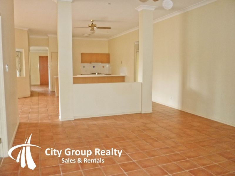 1 Yarraville Street, Robina QLD 4226