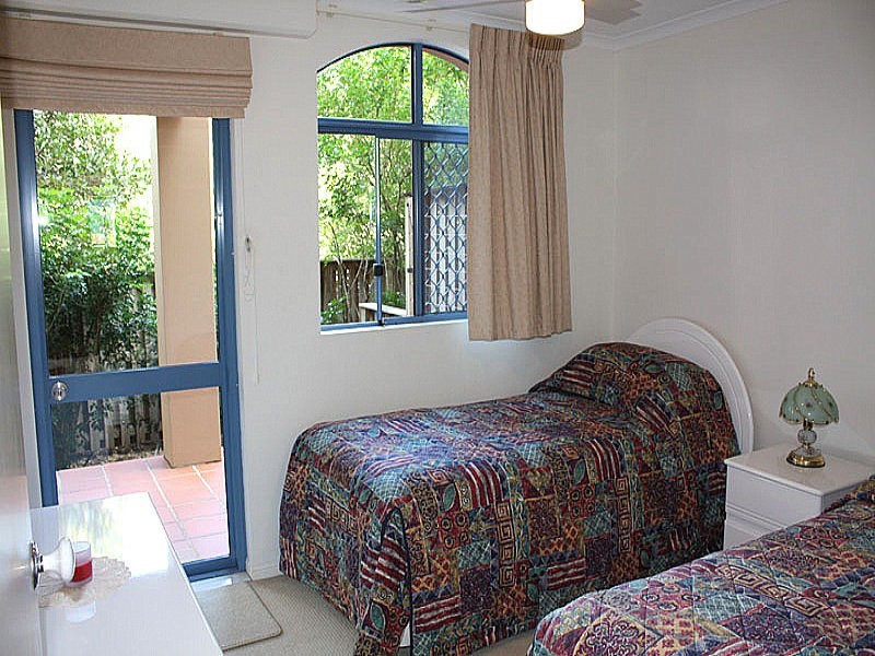 6/4-10 Monte Carlo Avenue, Surfers Paradise QLD 4217