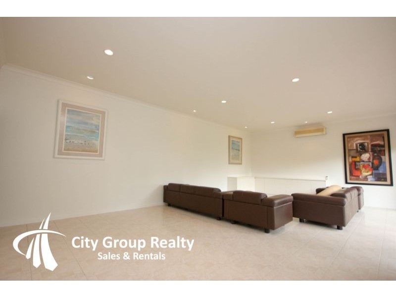 31 Wallabah Drive, Ashmore QLD 4214