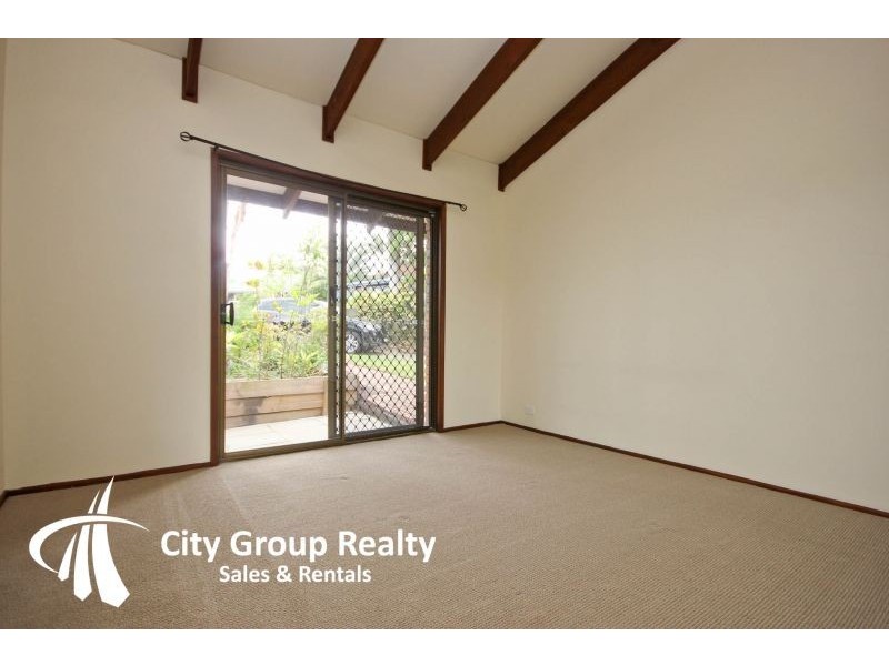 31 Wallabah Drive, Ashmore QLD 4214