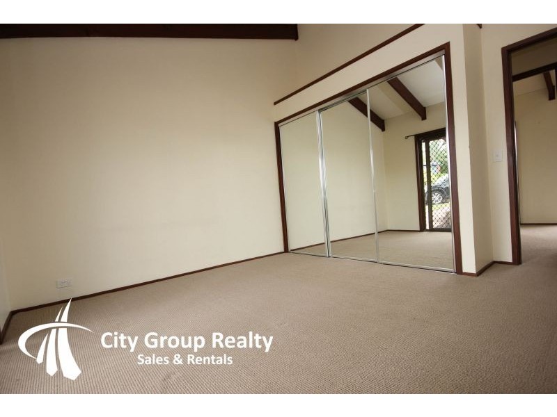 31 Wallabah Drive, Ashmore QLD 4214