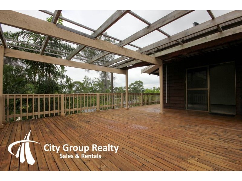 31 Wallabah Drive, Ashmore QLD 4214