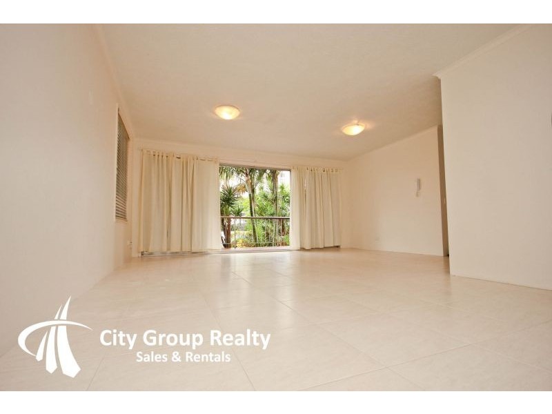 4/111 Old Burleigh Road, Broadbeach QLD 4218