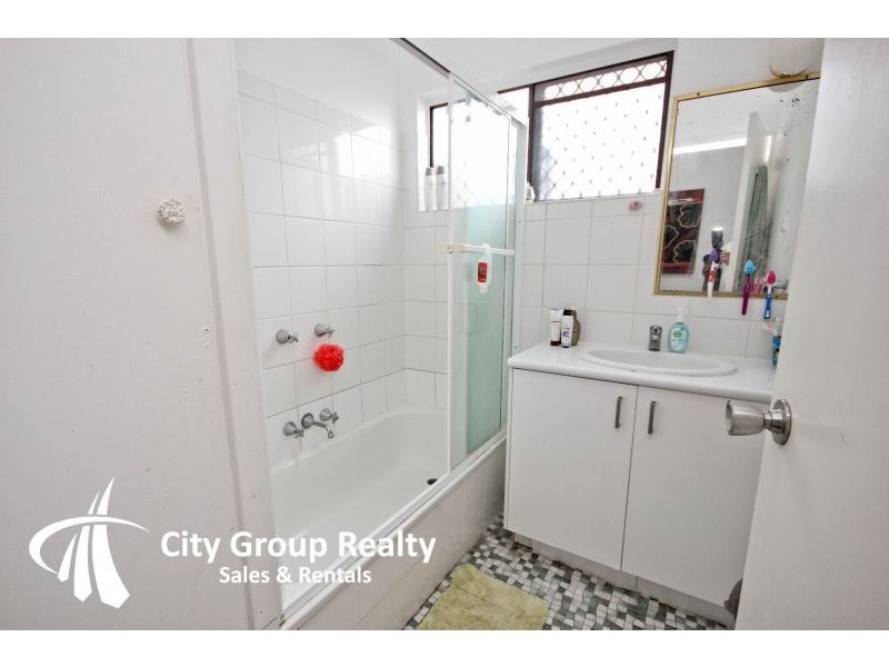 1/16 Crimson Court, Miami QLD 4220