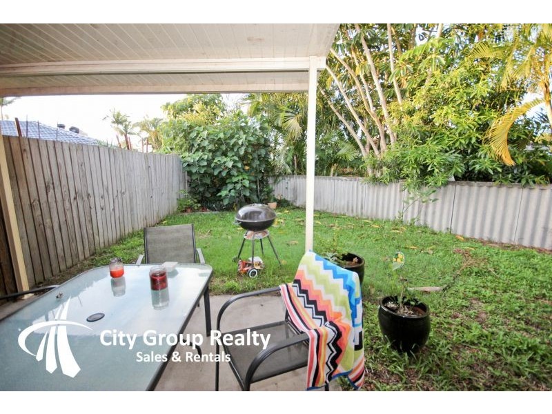 2-16 Crimson Court, Miami QLD 4220