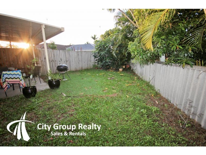 2-16 Crimson Court, Miami QLD 4220