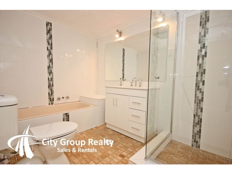 2D 4 Old Burleigh Road, Surfers Paradise QLD 4217