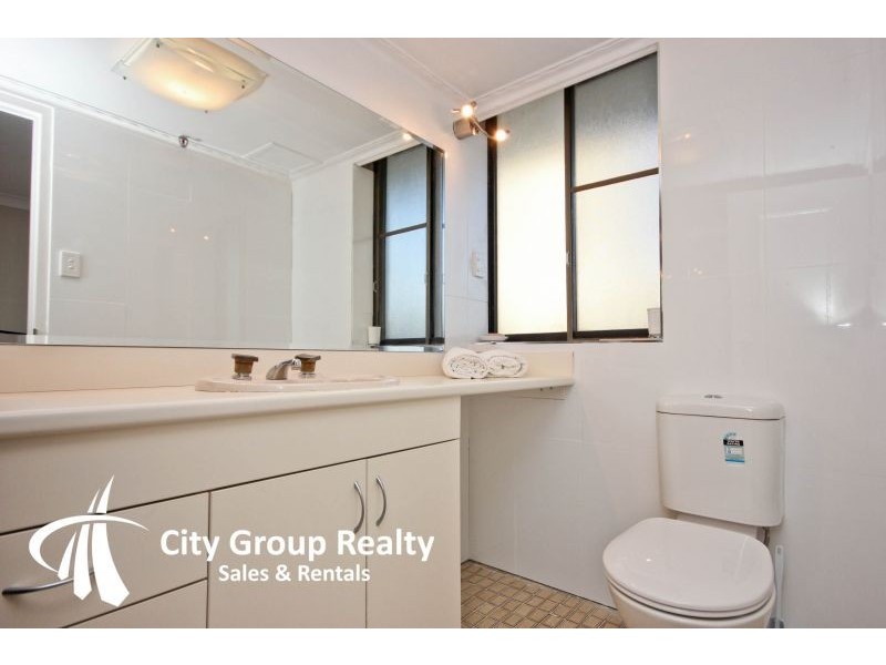 2D 4 Old Burleigh Road, Surfers Paradise QLD 4217