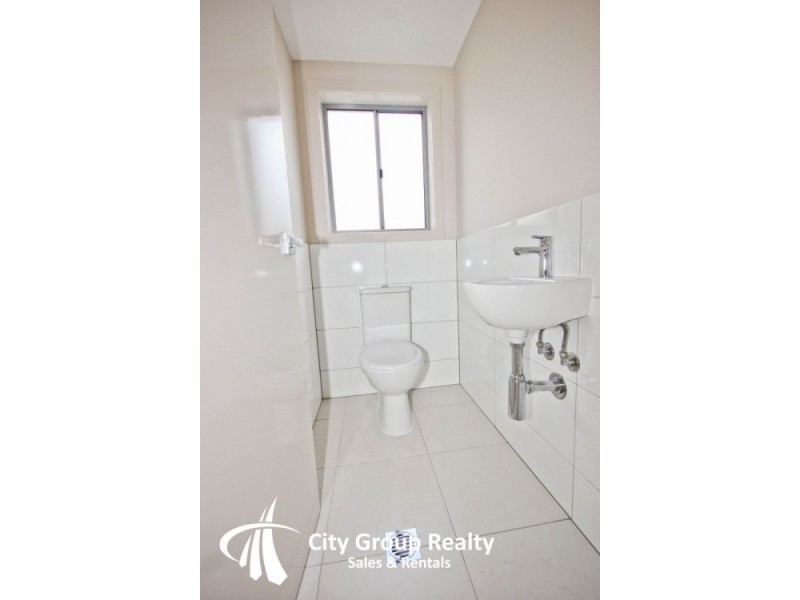 37B Diamantina Circuit, Pacific Pines QLD 4211