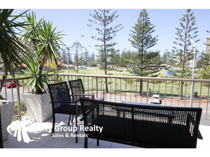 5/152 Surf, Broadbeach QLD 4218