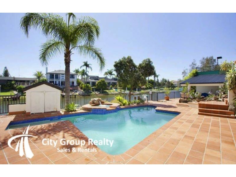 3 Witt Avenue, Carrara QLD 4211