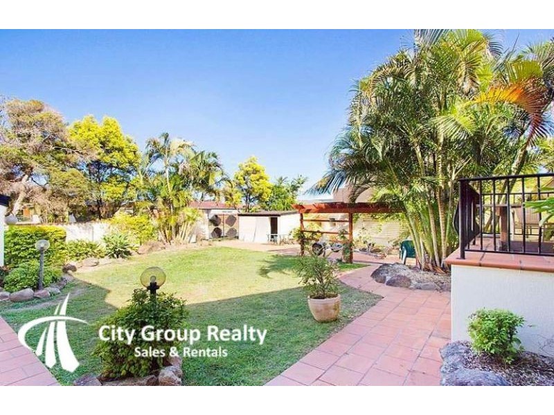 3 Witt Avenue, Carrara QLD 4211