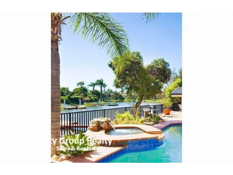 3 Witt Avenue, Carrara QLD 4211