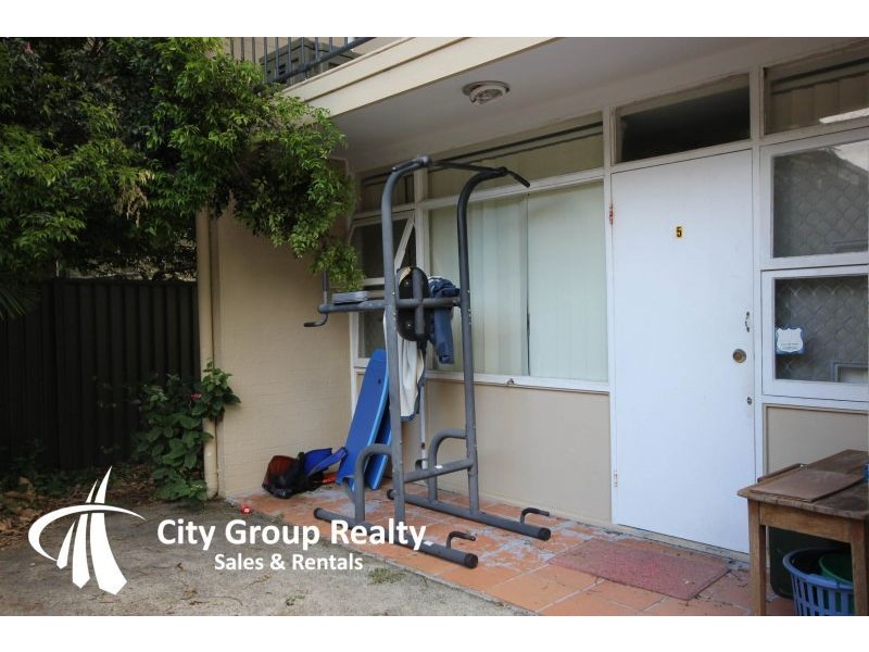 5/4 George Avenue, Broadbeach QLD 4218