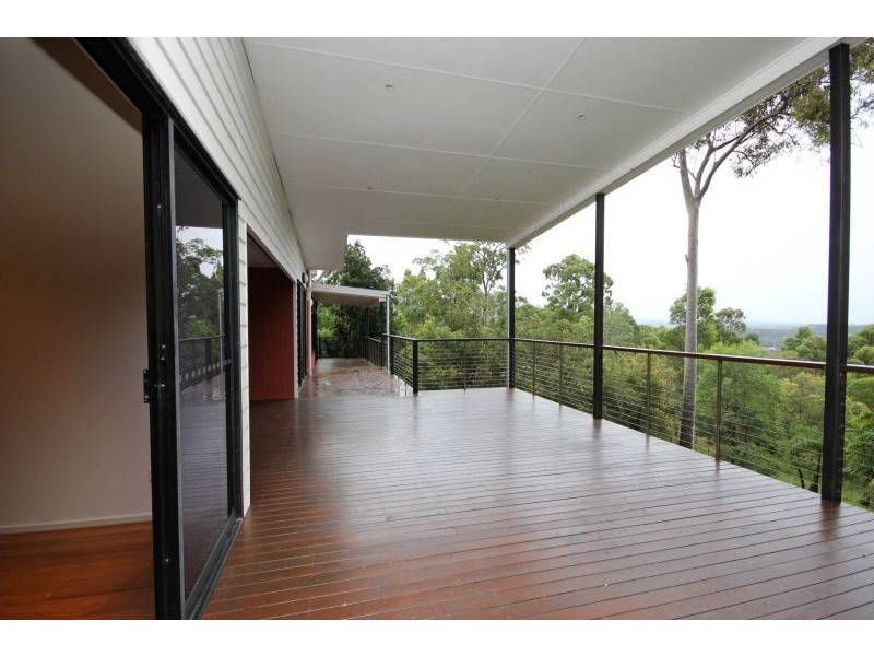 3 Buckingham Way, Elanora QLD 4221