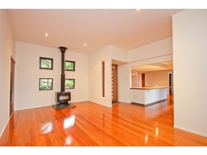 3 Buckingham Way, Elanora QLD 4221