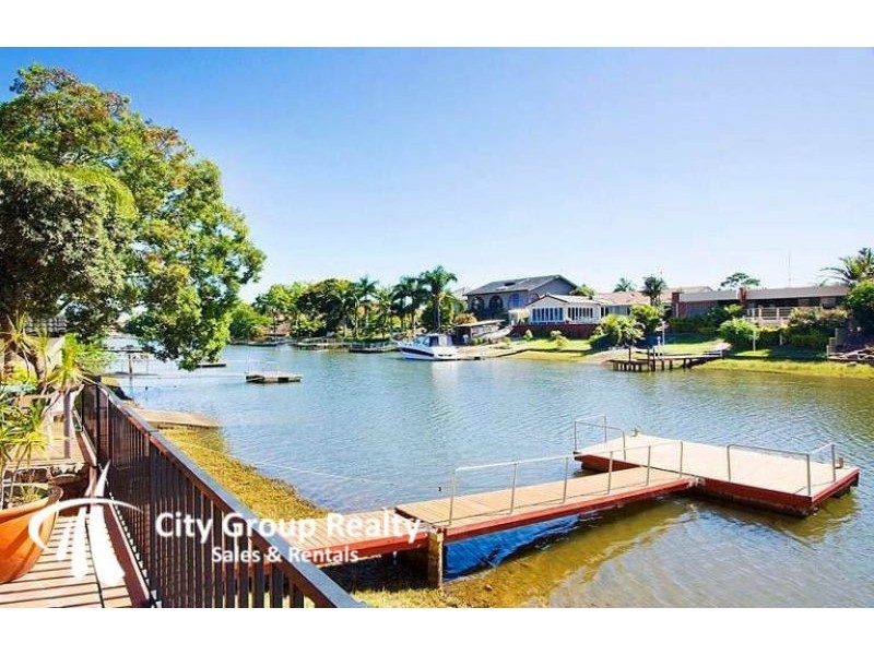 3 Witt Avenue, Carrara QLD 4211