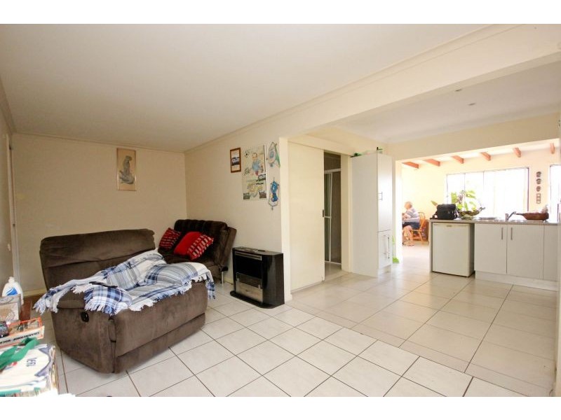 2/3 Witt Avenue, Carrara QLD 4211