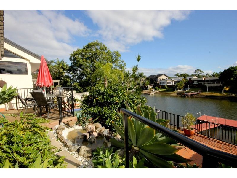 2/3 Witt Avenue, Carrara QLD 4211