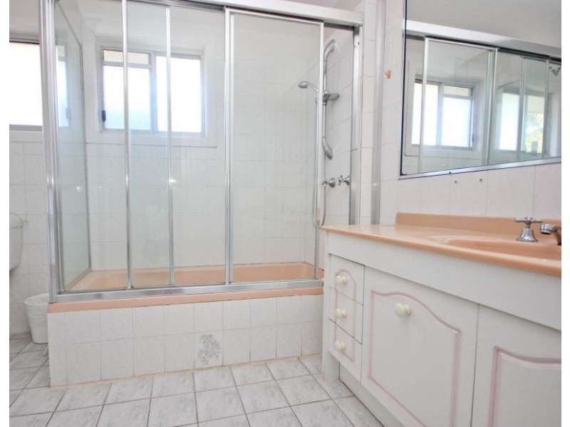 1968 Gold Coast Highway, Miami QLD 4220