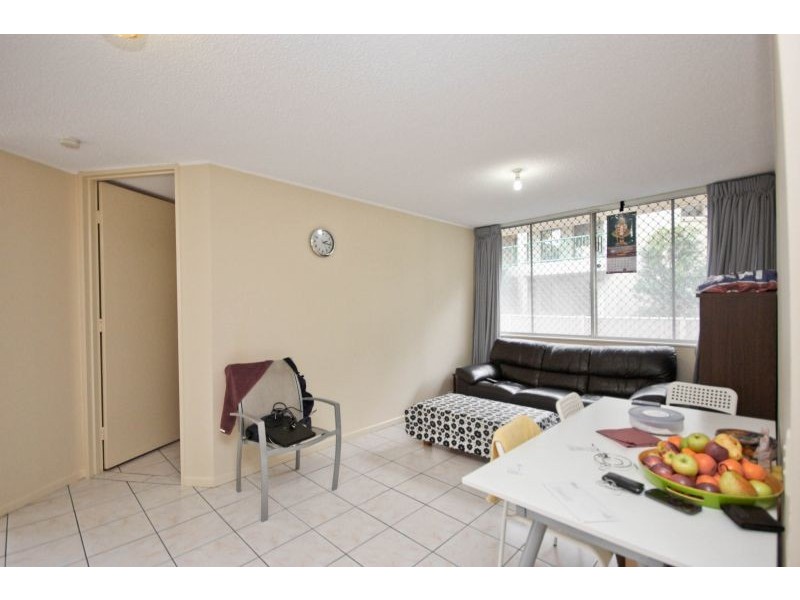 1/3 Old Burleigh Road, Surfers Paradise QLD 4217