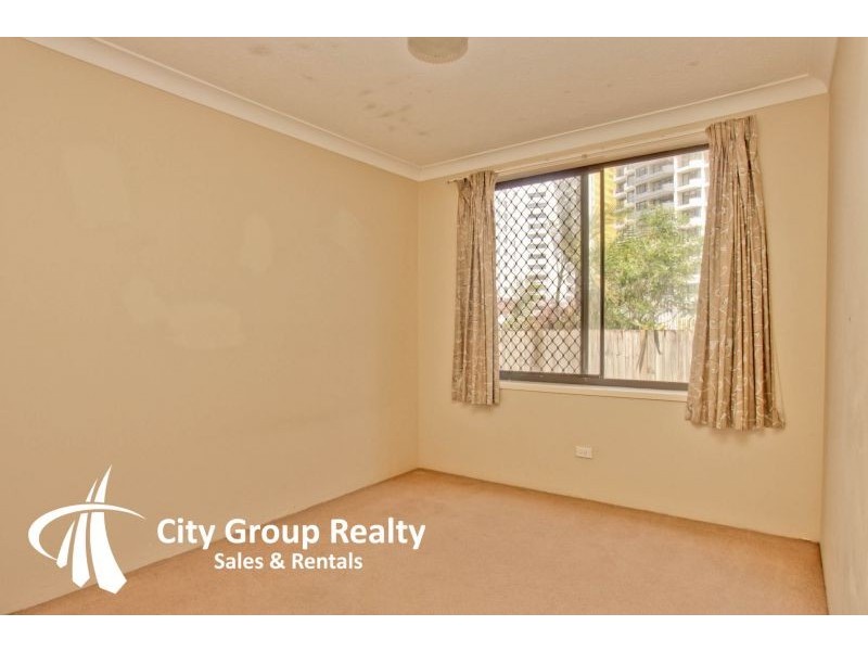 4/8 Queensland, Broadbeach QLD 4218