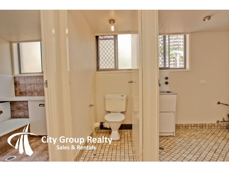 4/8 Queensland, Broadbeach QLD 4218