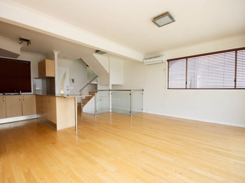 39. Hill Avenue, Burleigh Heads QLD 4220