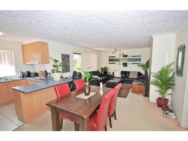 6 “Villa Mermaide” 2340 Gold Coast Hwy, Mermaid Beach QLD 4218