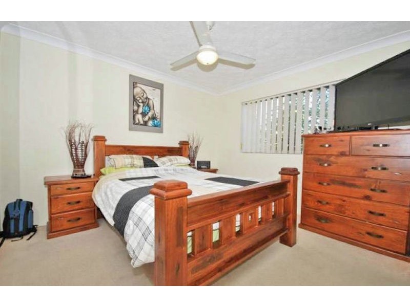 6 “Villa Mermaide” 2340 Gold Coast Hwy, Mermaid Beach QLD 4218