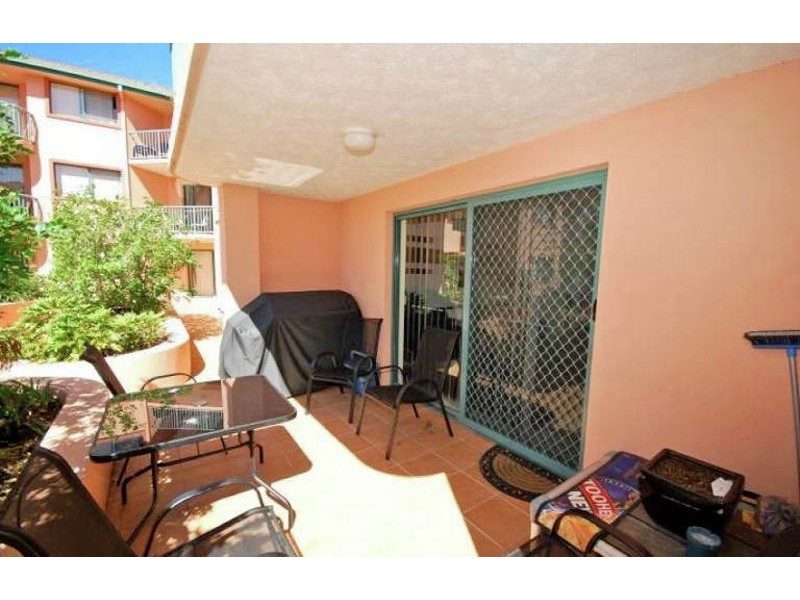 6 “Villa Mermaide” 2340 Gold Coast Hwy, Mermaid Beach QLD 4218