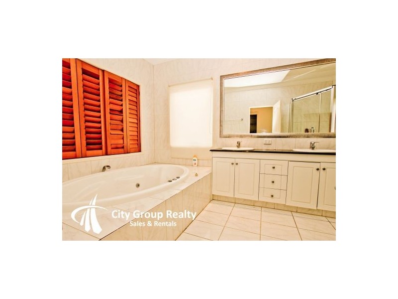 Chevron Island QLD 4217