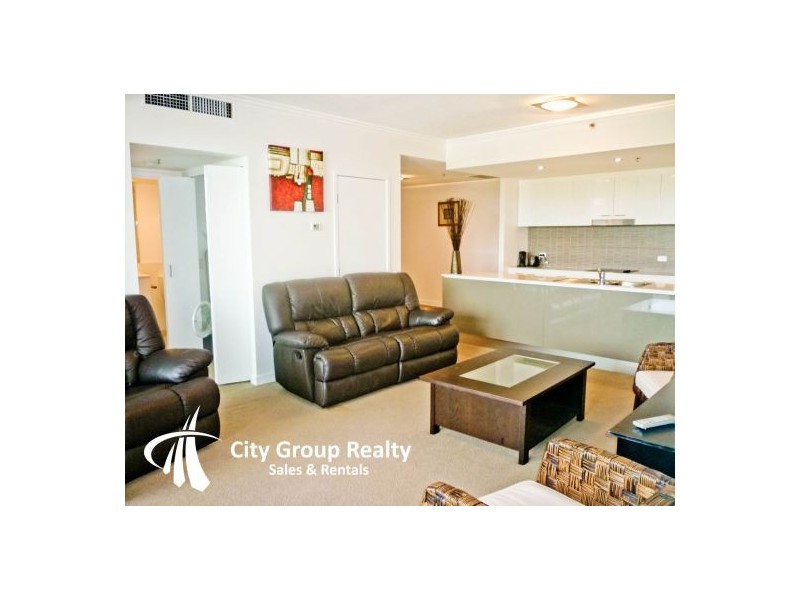 33 T E Peters Drive, Broadbeach Waters QLD 4218
