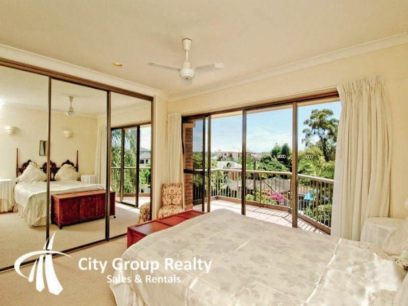 Chevron Island QLD 4217