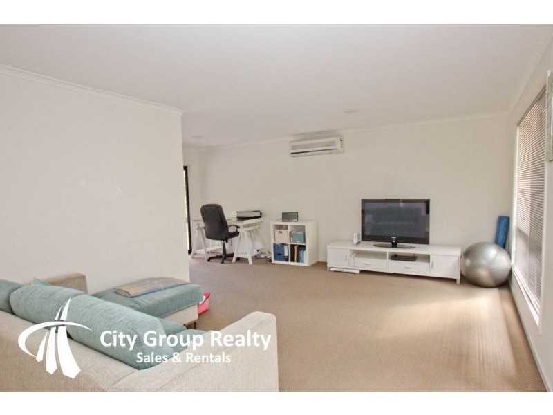 39 Ron Penhaligon Way, Robina QLD 4226