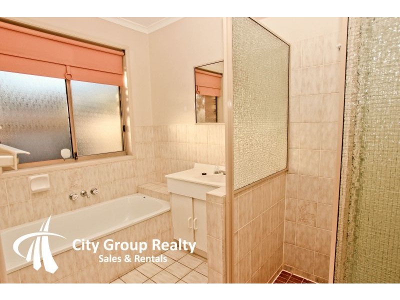 186 Currumburra Road, Ashmore QLD 4214