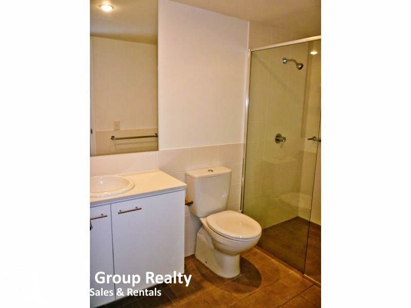 Broadbeach Waters QLD 4218