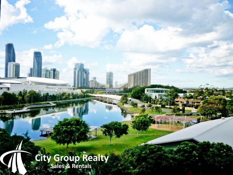 Broadbeach Waters QLD 4218