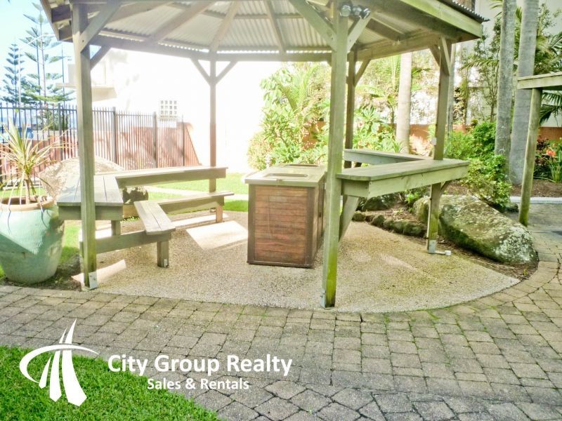 8 Trickett Street, Surfers Paradise QLD 4217